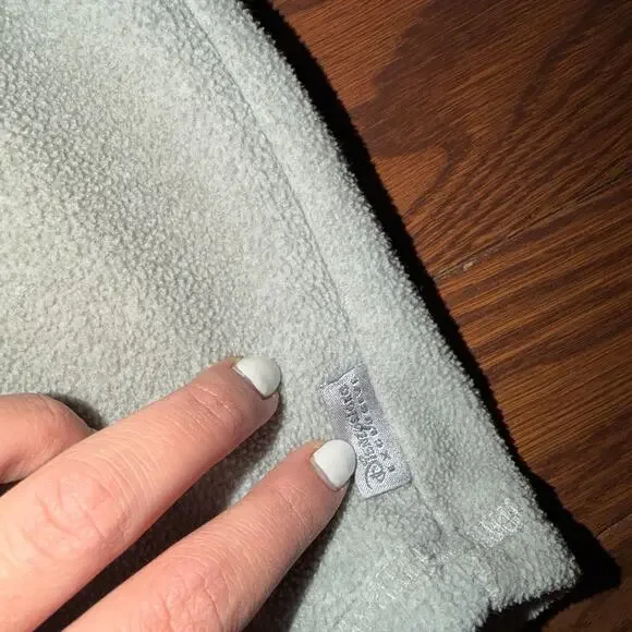 Vintage  Y2K Disney Store Exclusive Long Sleeve Crew Neck Size XL - Picture 4 of 6